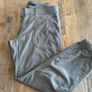 Women’s prAna ‘Revenna’ Jogger Pants. Khaki/Tan. Sz 6